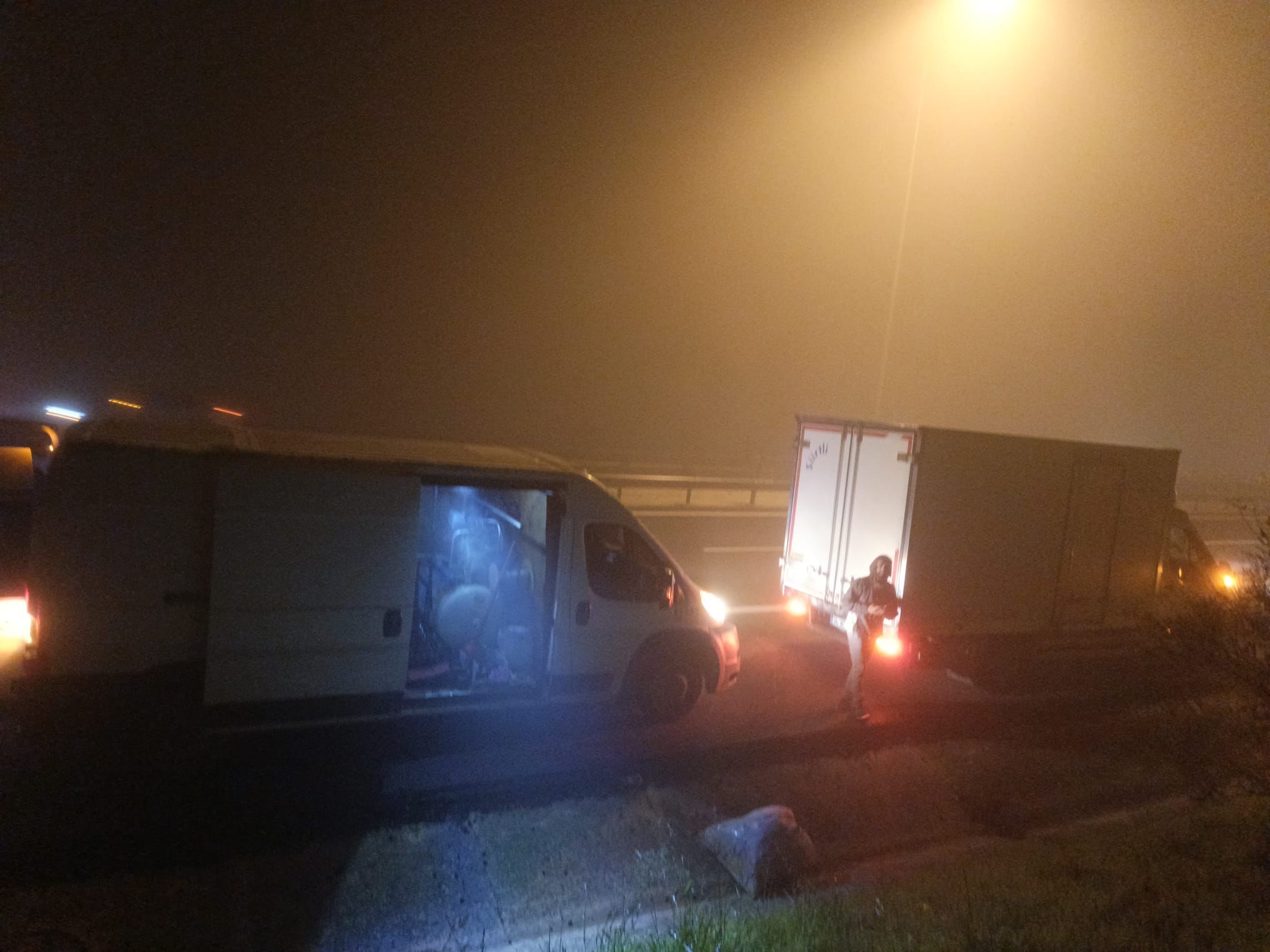 Büyükçekmece 7/24 yerinde oto lastik tamiri ve acil hava basma hizmeti